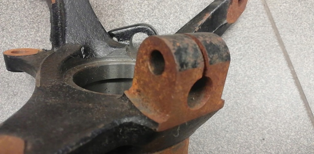 фото №6, Suzuki swift iii sf413 поворотный кулак правая перед