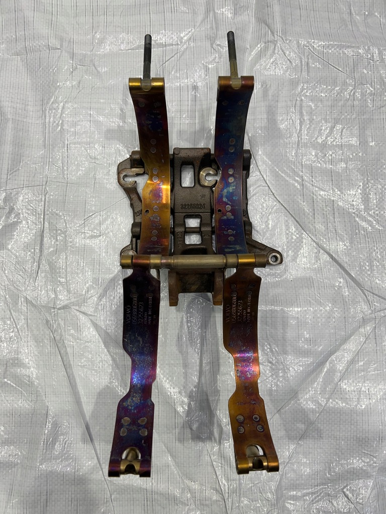 фото №1, Volvo xc60 ii b4 кронштейн катализатора 32255624