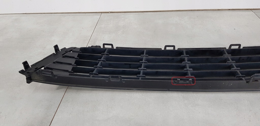 фото №9, Vw polo v 5 r-line решітка бампера середня перед 6c0853677j