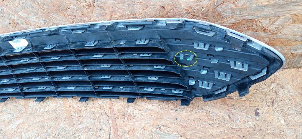 Ford focus mk3 рестайлінг  14- решітка  решітка радіатора бампера передній f1eb-8c436-a Ціна