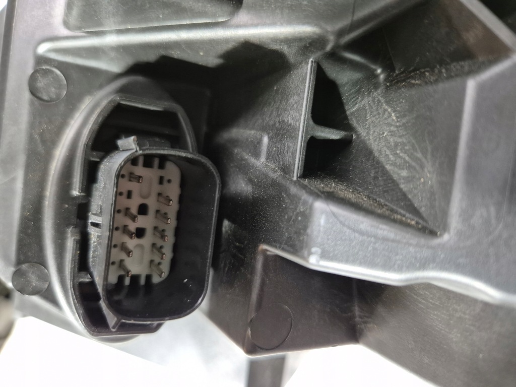 фото №9, Ford fiesta mk8 lift st 21r full led .лампа правая передняя