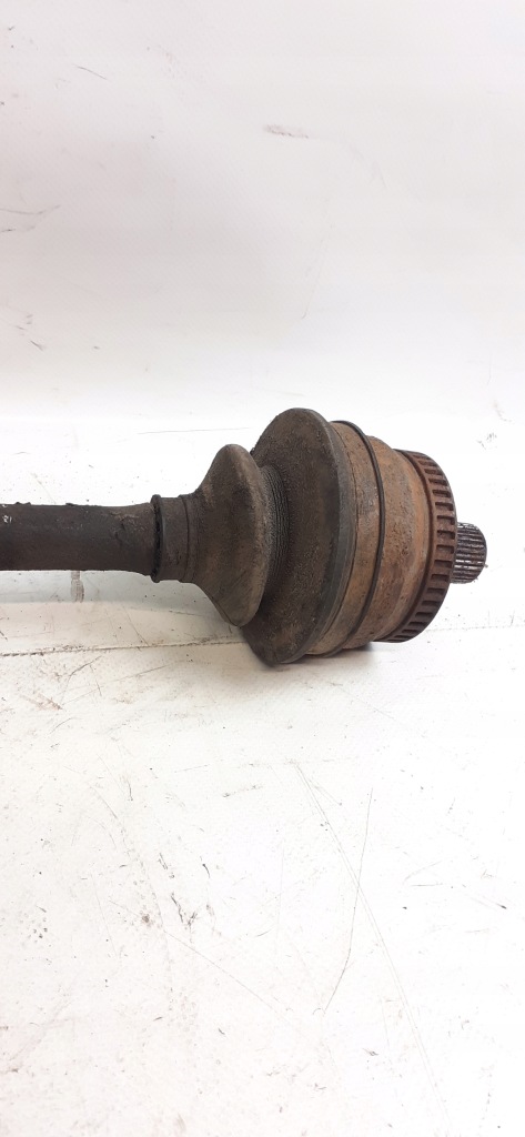 Vw passat b5 2.5 tdi приводной вал правый  задняя Оригинал