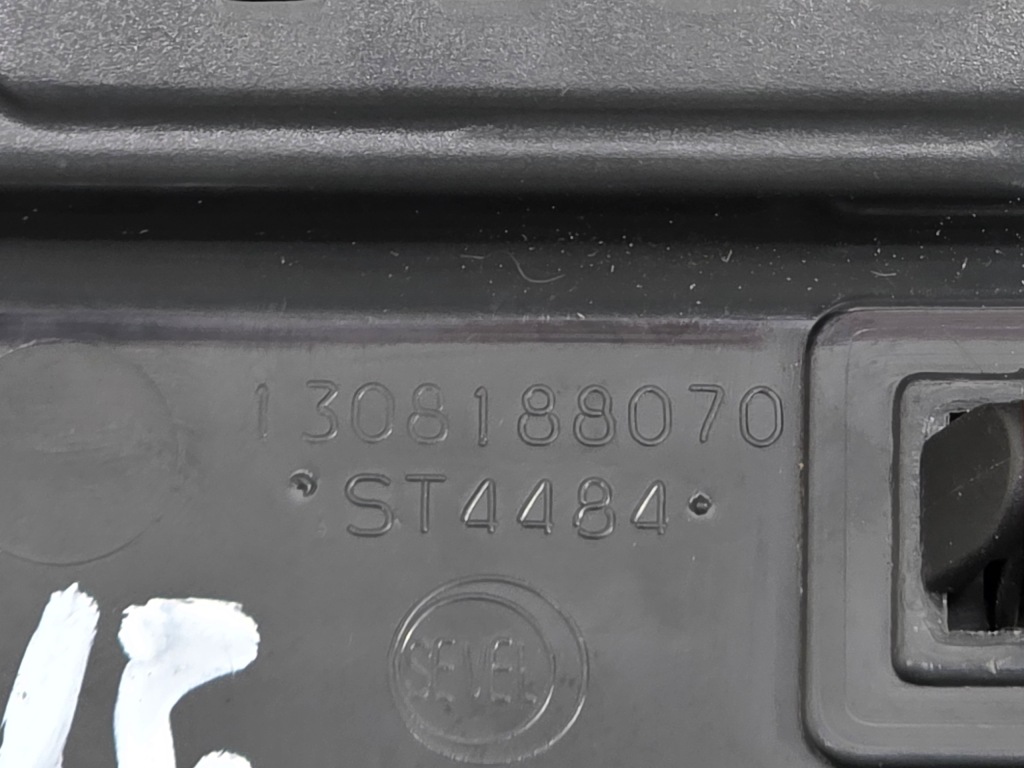 Ducato boxer jumper 06- бардачок средний кронштейн на dokumenty 1308188070 2 с Разборки