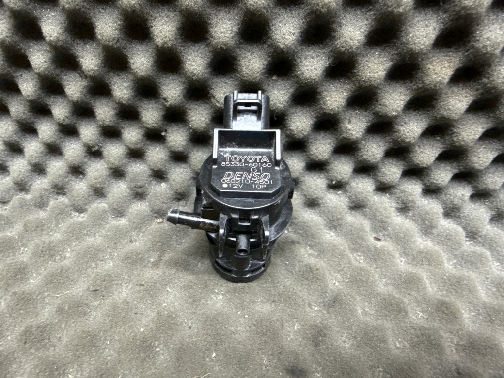 фото №1, 85330-60160 помпа рідина омивача toyota оригінальний номер 8533060160