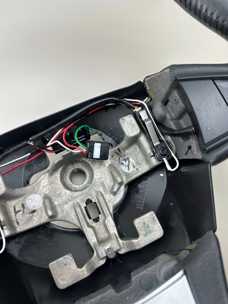 фото №6, Повітропровід renault megane iii scenic iii шкіра мультифункція круїз-контроль