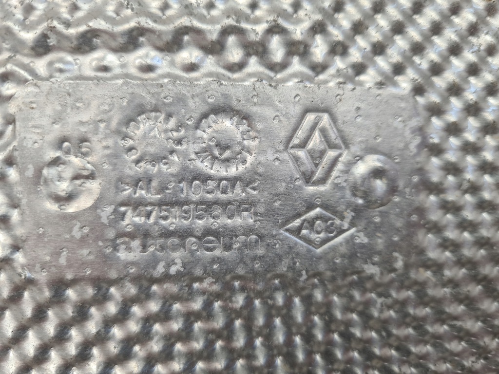 фото №8, Renault clio v защита тепловая трубы выпускной 747519580r