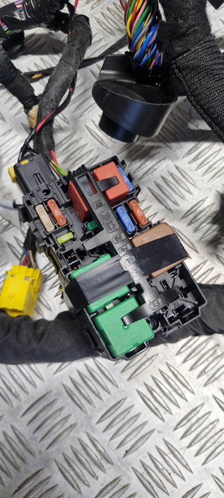 Купити Peugeot оригінальний номер 9823066580 508 gt line джгут кабіни салону електрична