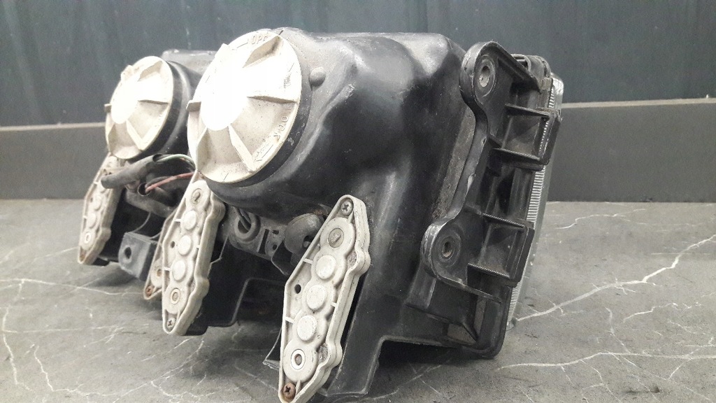 фото №10, 100-37619 фара правый mitsubishi delica l300 koito