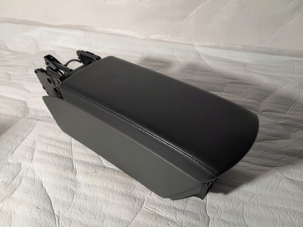 Купить Mercedes sl500 r230 подлокотник a2306800450 a2306800050