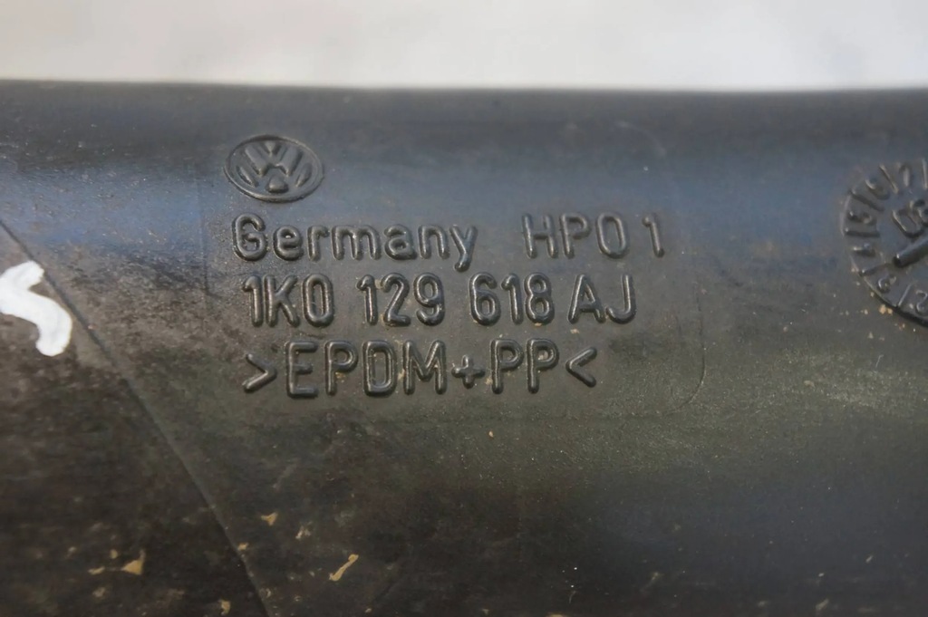 фото №6, Труба шланг впускной воздуха vw golf v plus 1k0129618aj