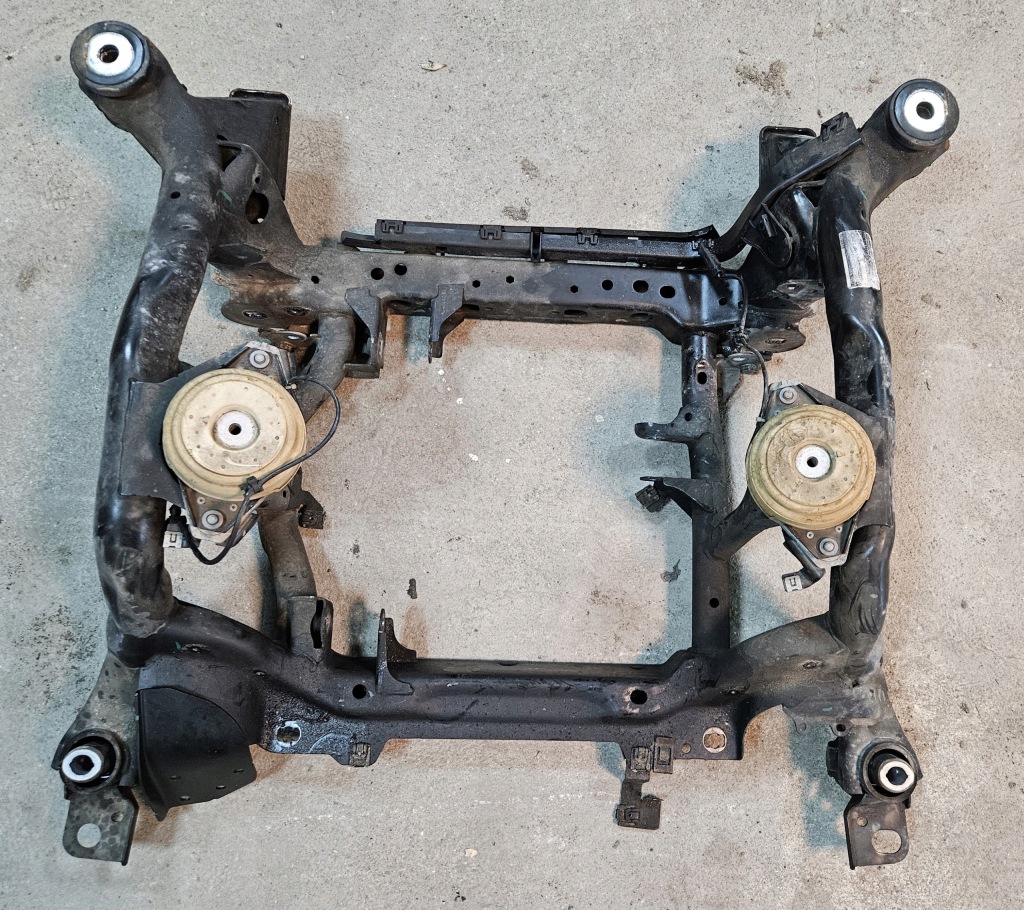 фото №1, Подрамник подрамник подрамник mercedes w166 4 matic