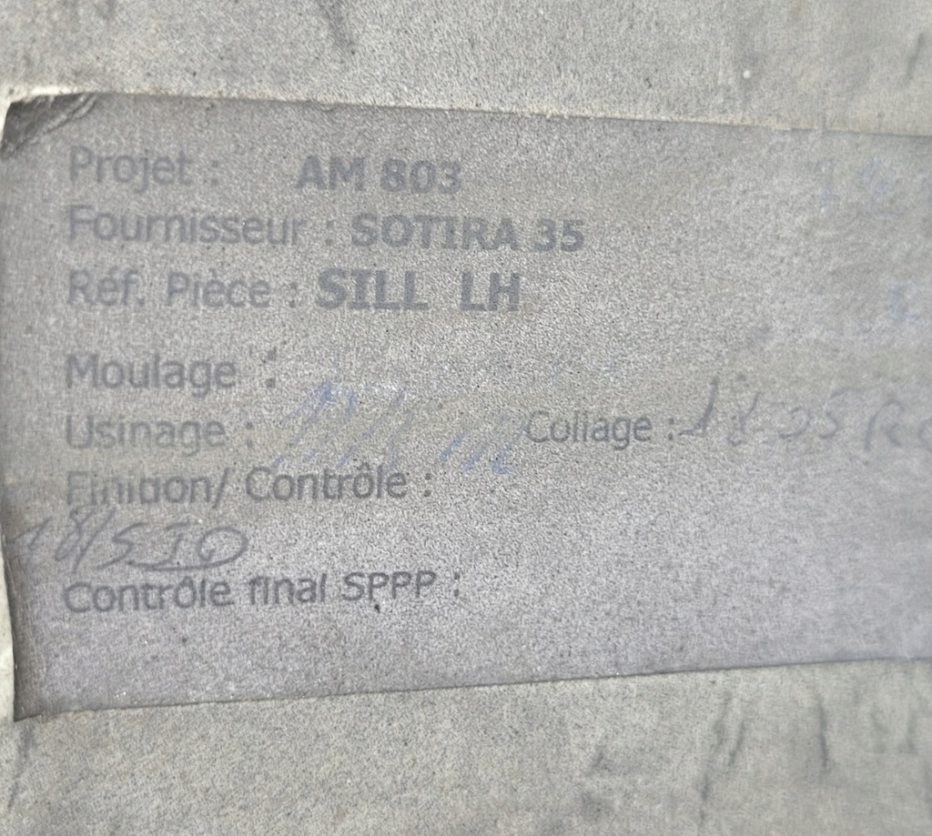 фото №8, Aston martin db9 04-12r молдинг порог правая левая