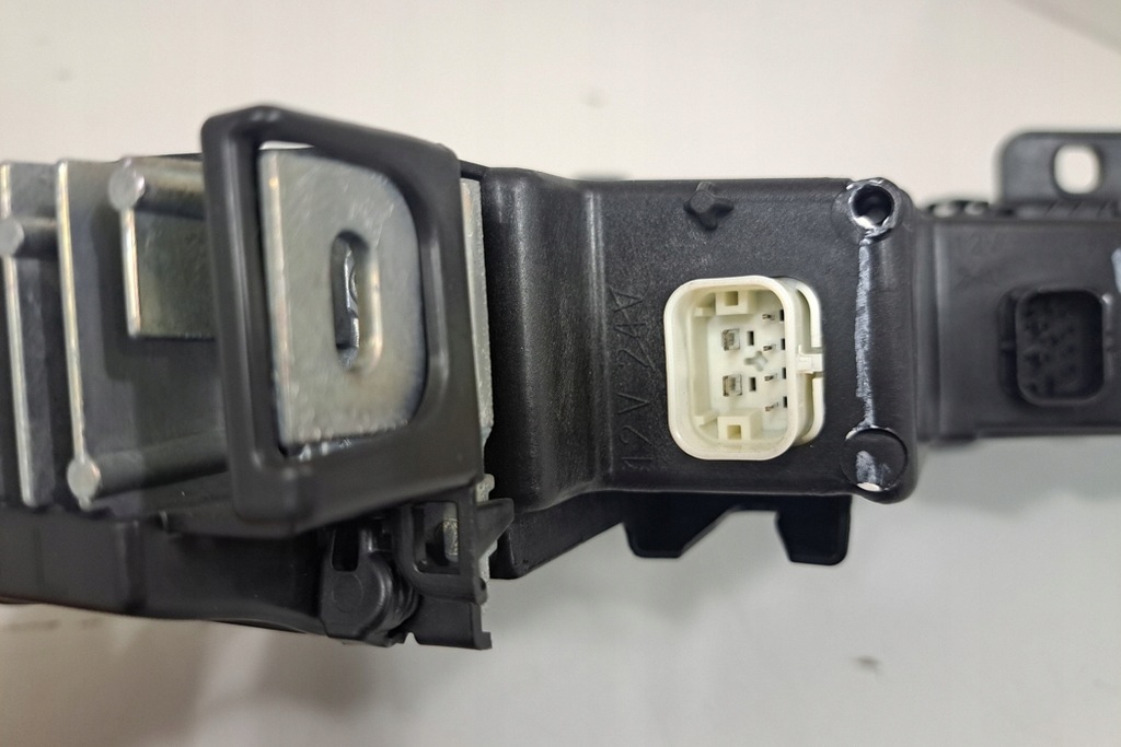 фото №14, Комплект лампа передних bmw 7 g70 9879935 2022