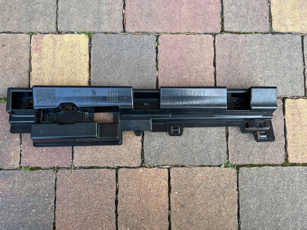 Купить Bmw f30 f31 кронштейн кронштейн  порог сторона правая r3