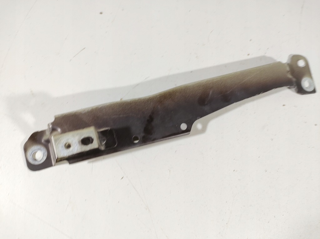 фото №7, Volvo v60 18r- кронштейн крыла левый 31468233