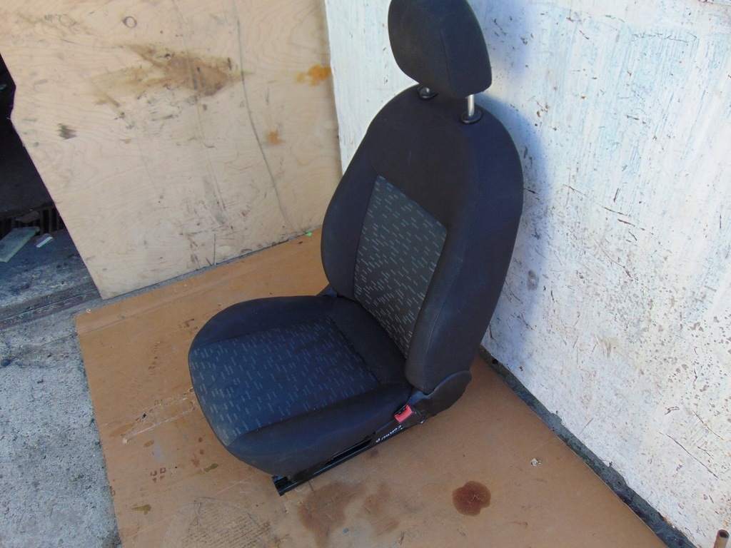 фото №4, Сиденье правый перед пассажира подогреваемый doblo ii combo d europa