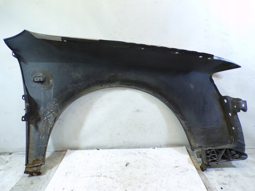Крыло  левое  передний volkswagen audi a4 b6 цвет lx7z zakonserwowany Цена