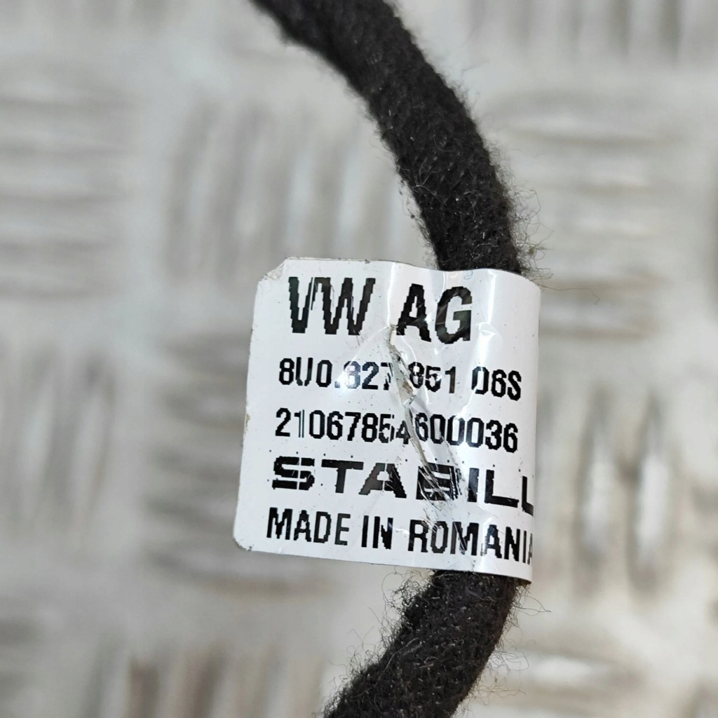 фото №6, Audi q3 8u 2016 левая сторона амортизатор крышки задний багажника