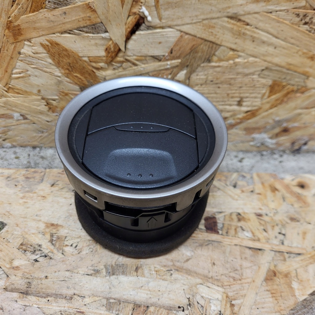 фото №1, Ford transit connect mk1 решётка обдув воздуха приборная панель правая левая