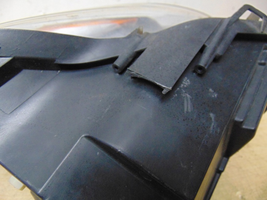 фото №11, Лампа правая перед alfa romeo mito 89101887 europa