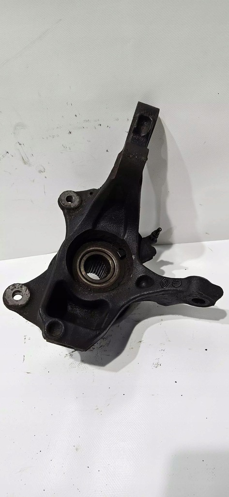 фото №2, Поворотный кулак ступица правый перед ranault wind 2010-13