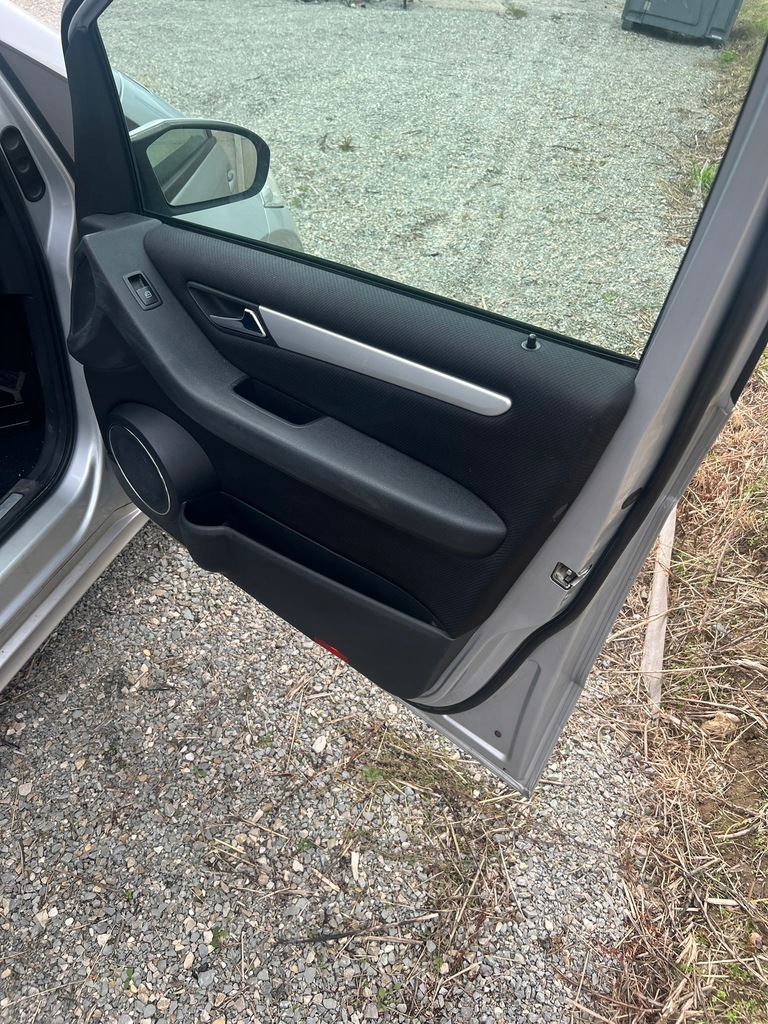 фото №1, Mercedes w169 обшивка обивка дверь правый перед 5d