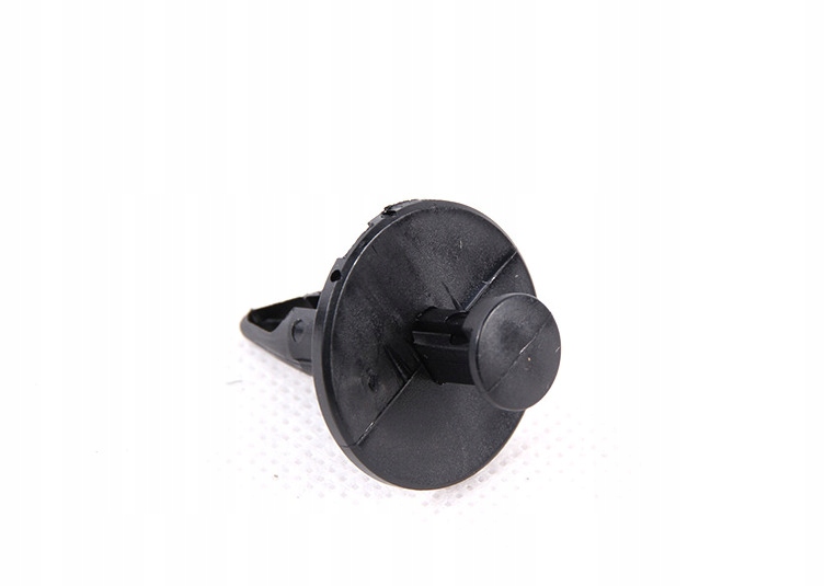 фото №1, Ford b-max b232 rear splash guard пластик retaining pin 1028521 original