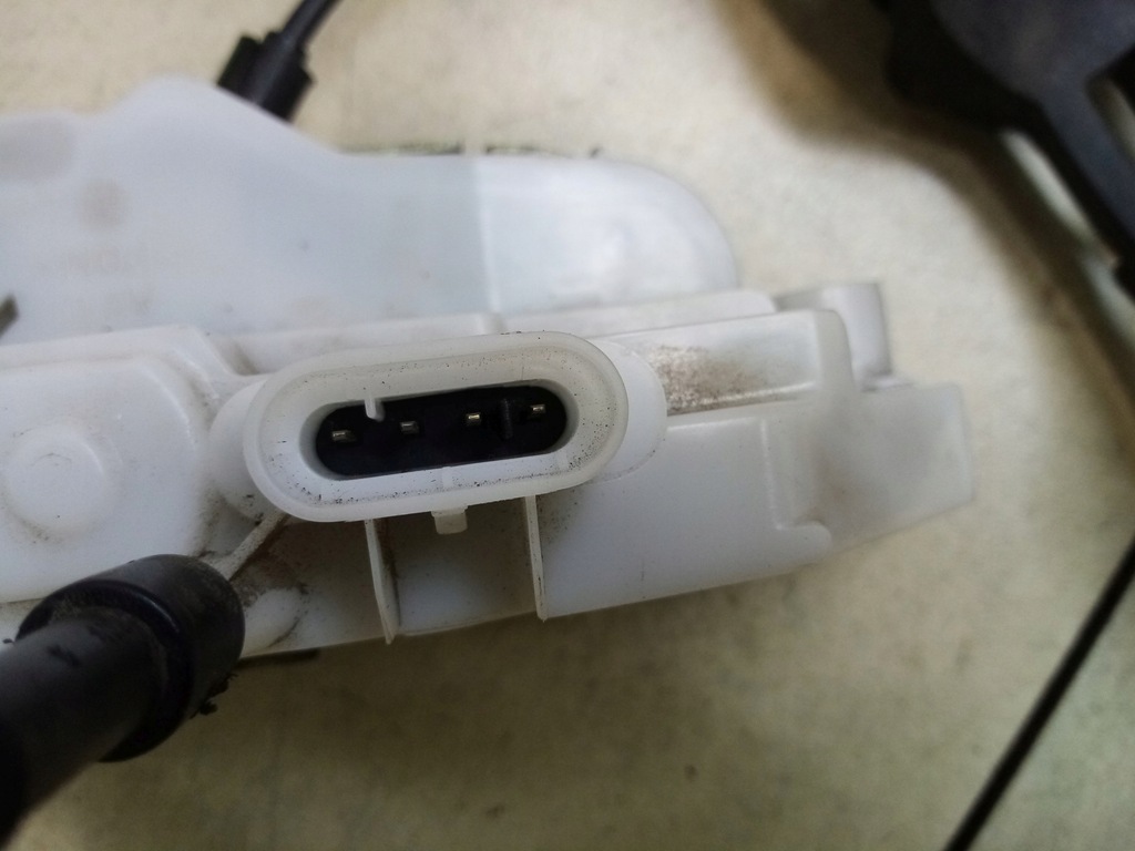 фото №4, Замок ручка дверь правый перед citroen c3 i 1.4