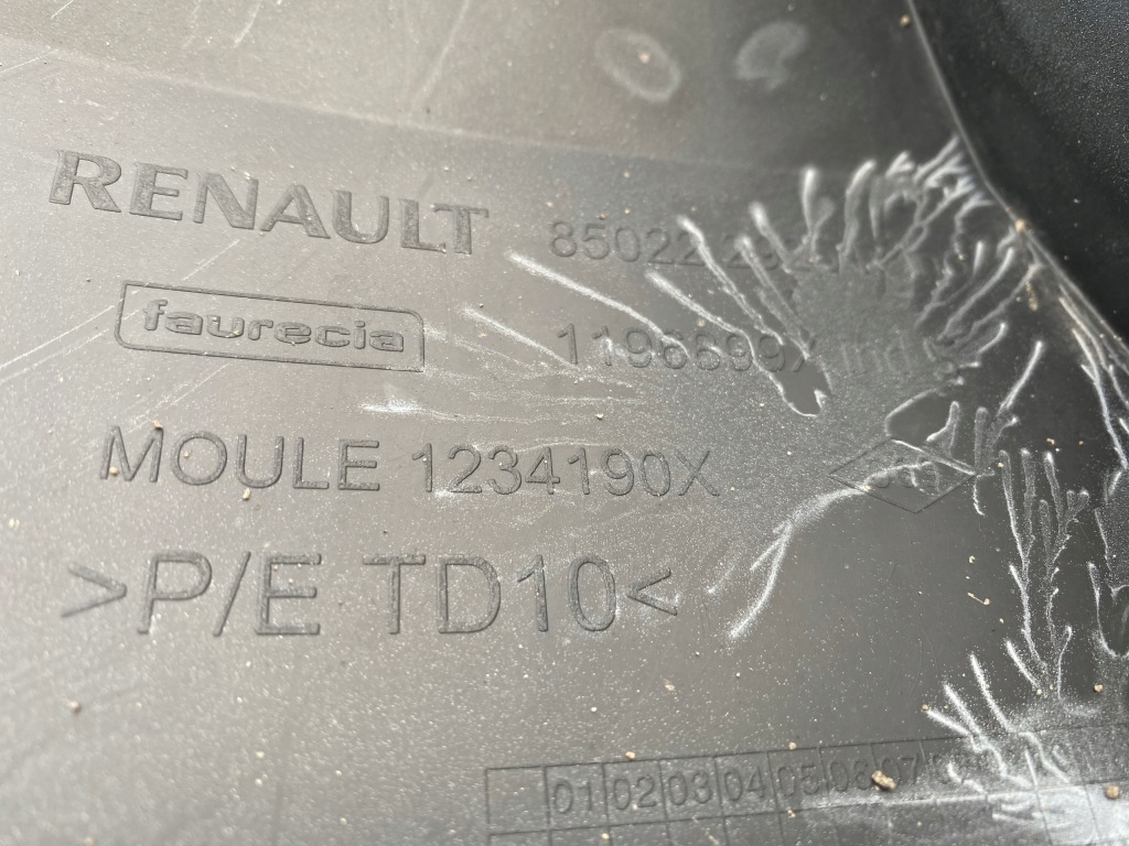 Renault clio iv hb 12-16 бампер задній задній bez pdc Недорого