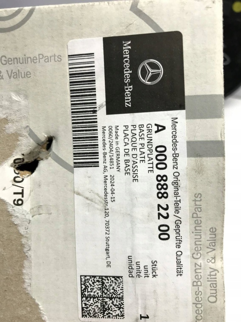 Купити Mercedes-benz eqe x294 2022 з передній інший емблема / значок a0008882200