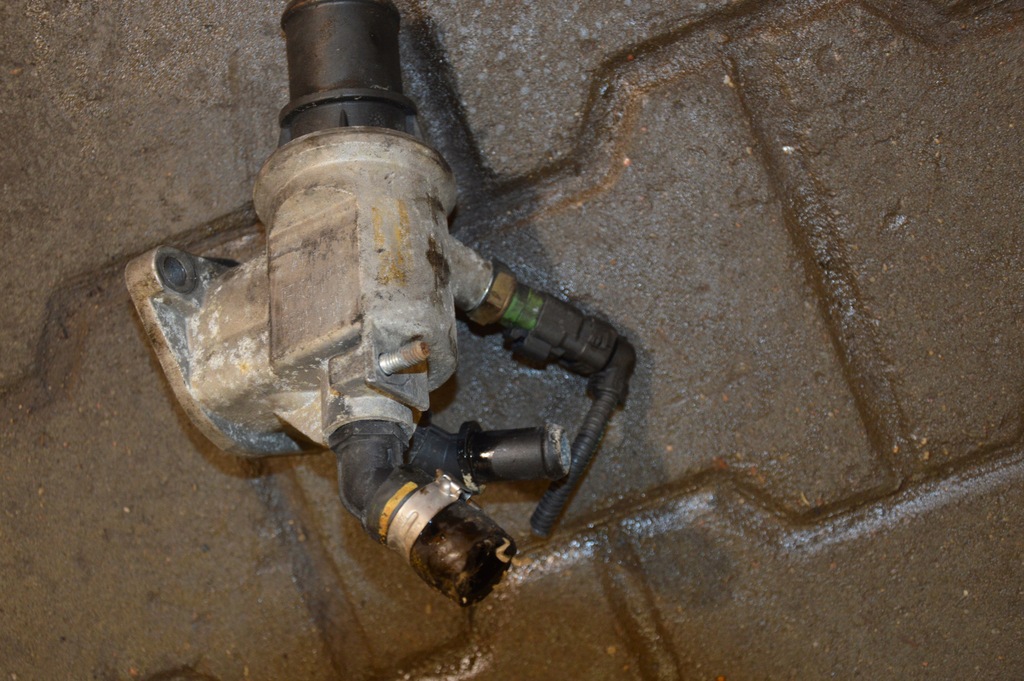 фото №2, Alfa romeo 159 корпус термостата 55202510