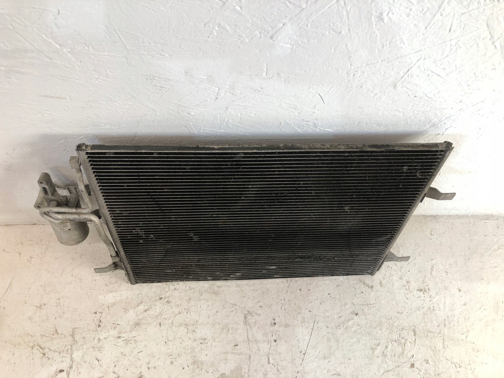 фото №8, Volvo xc60 v60 v70 xc70 радиатор кондиционера 08-
