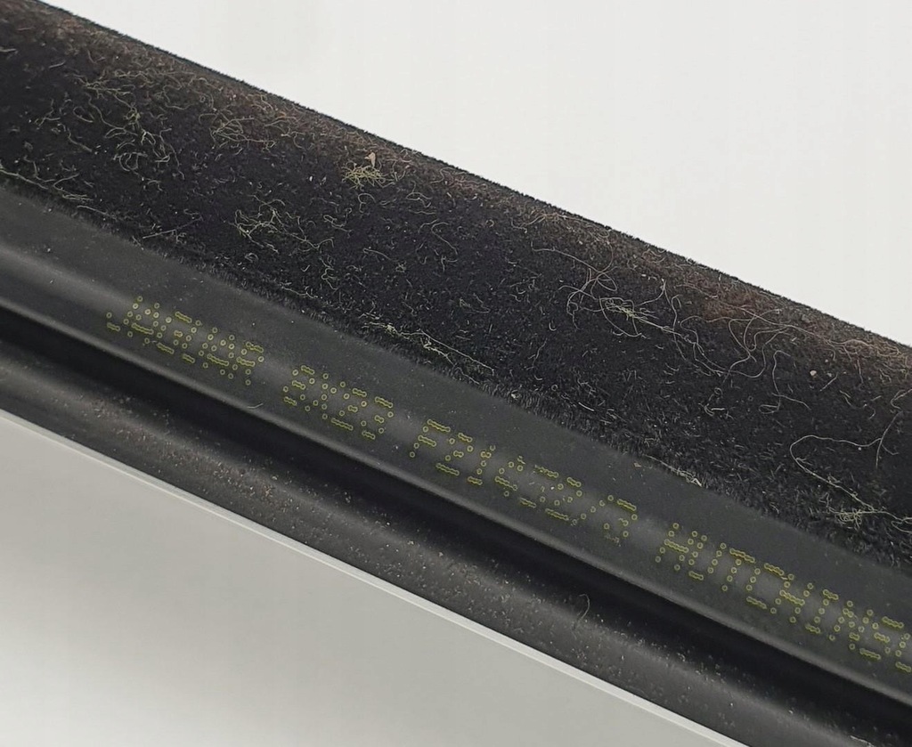 фото №8, Молдинг уплотнитель правый перед jaguar xf x250