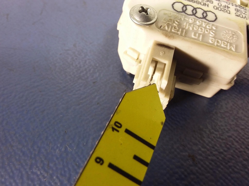 фото №6, Audi a6 c6 привод крышка заливной топлива 4f0862153