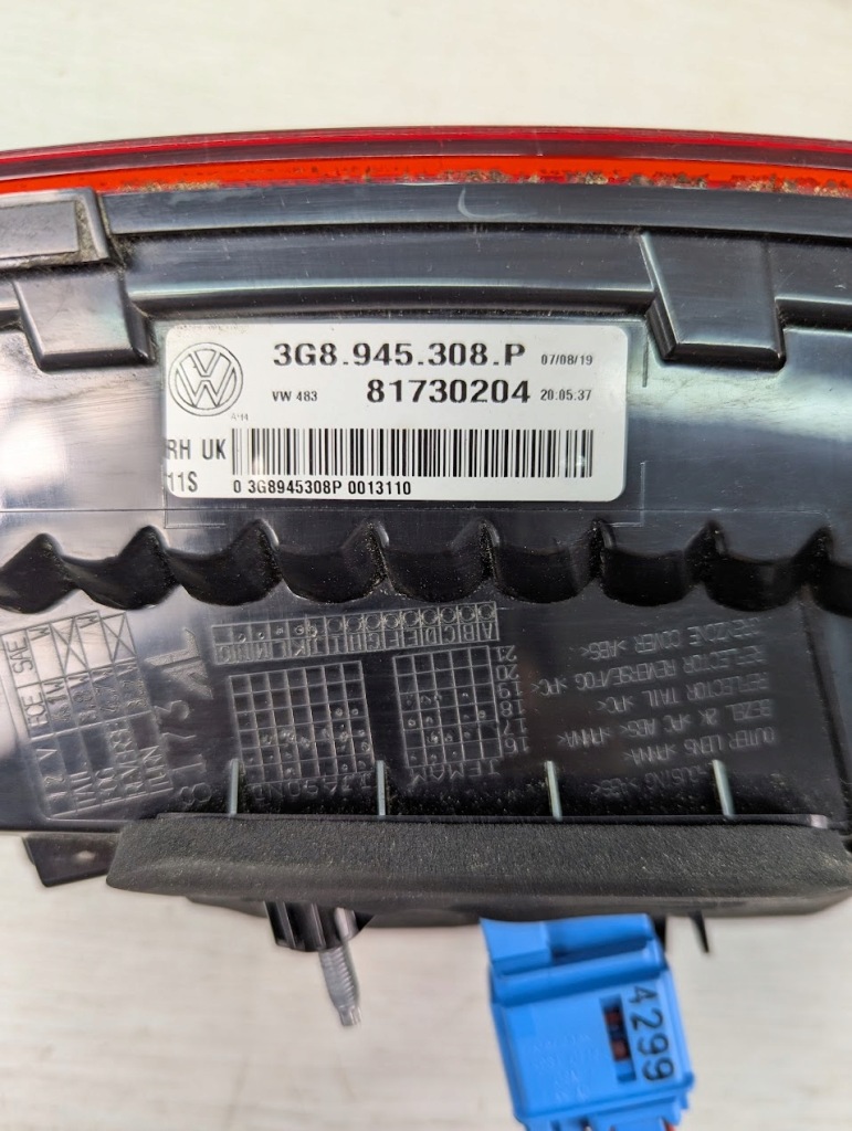 Купить Лампа правый задняя правая задняя led vw passat b8