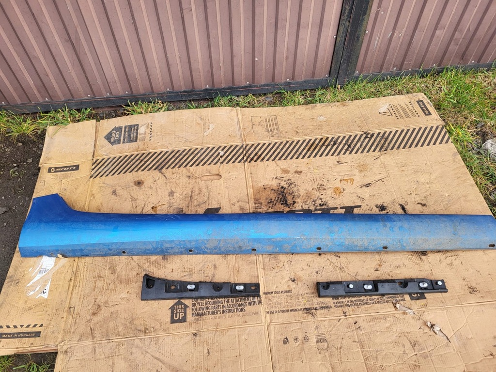 фото №1, Renault zoe порог правый kompletny