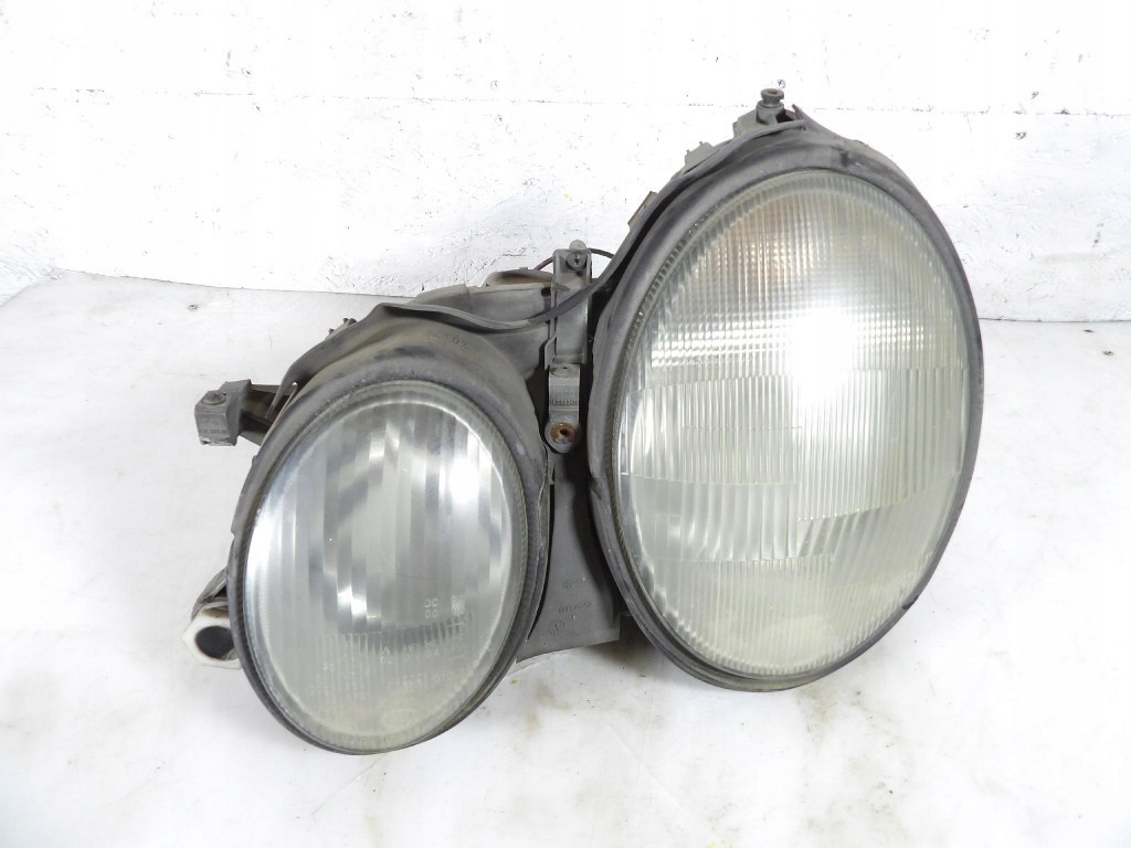 Купить Фара левый mercedes clk w209 hella оригинальный номер 147551