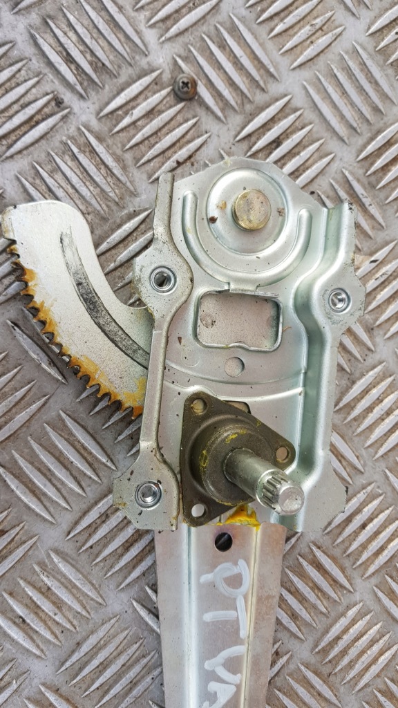 фото №3, Toyota yaris ii підйомник скло правий задня