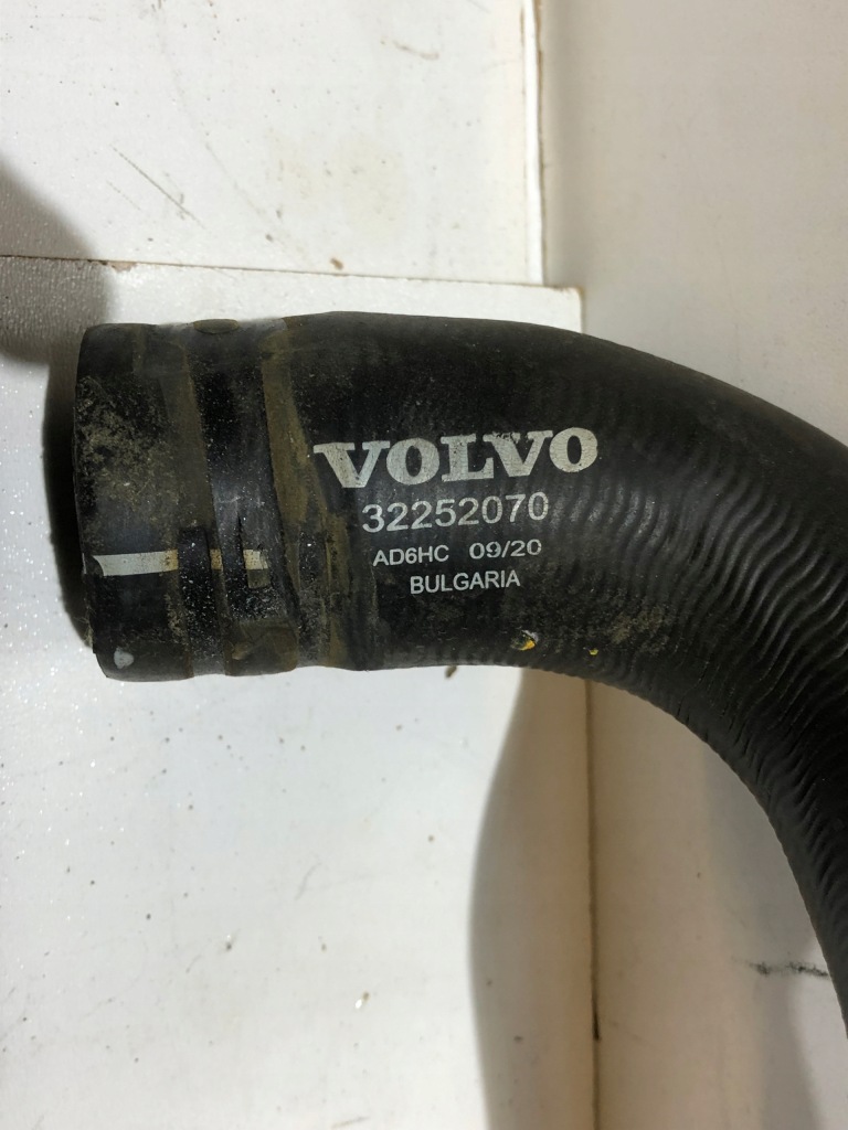 фото №3, Volvo v60 ii 2.0 t8 труба wąż шланг 32252070