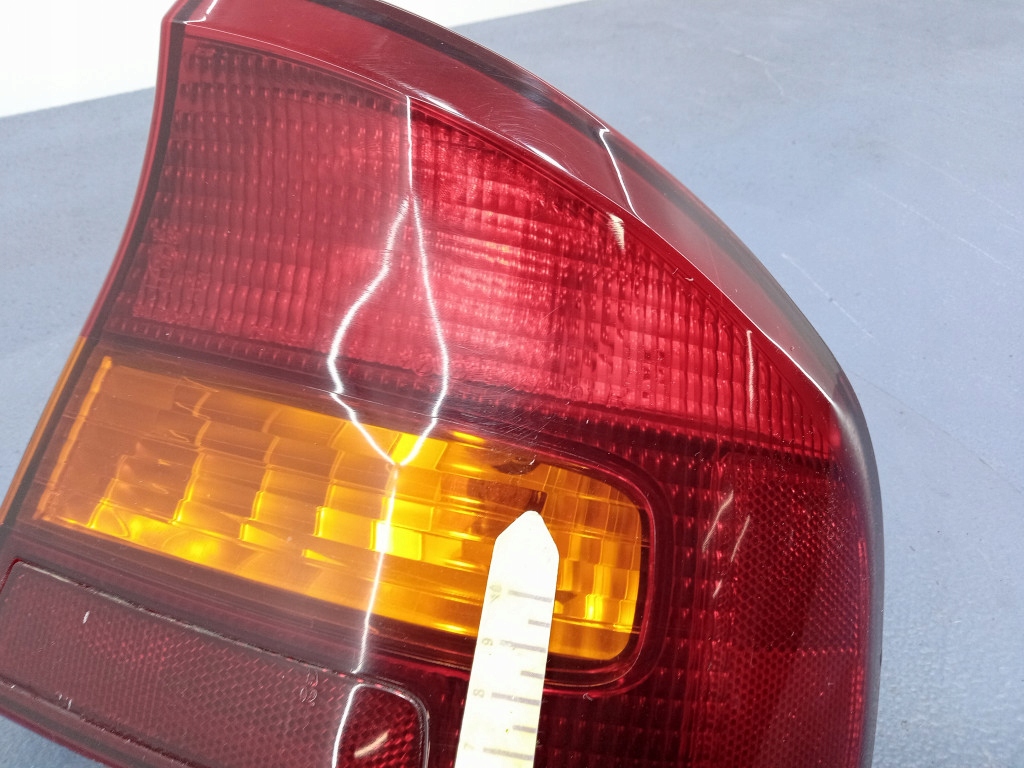 фото №7, Subaru legacy iii be sedan 98- лампа задняя правая наружная 2sd935709