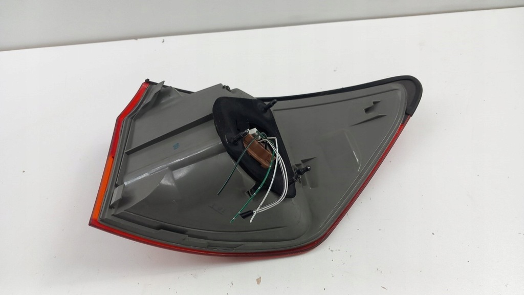 фото №4, Lexus is 220 sedan лампа задняя левая