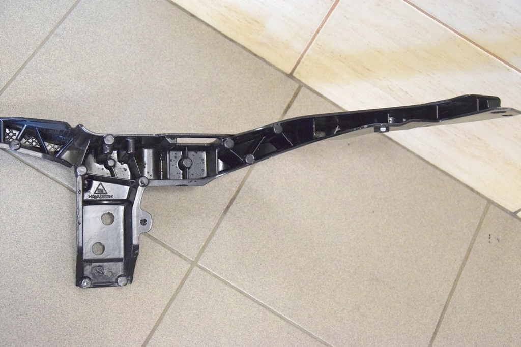 фото №15, Jaguar xe 15-r. передний pas перед усилитель