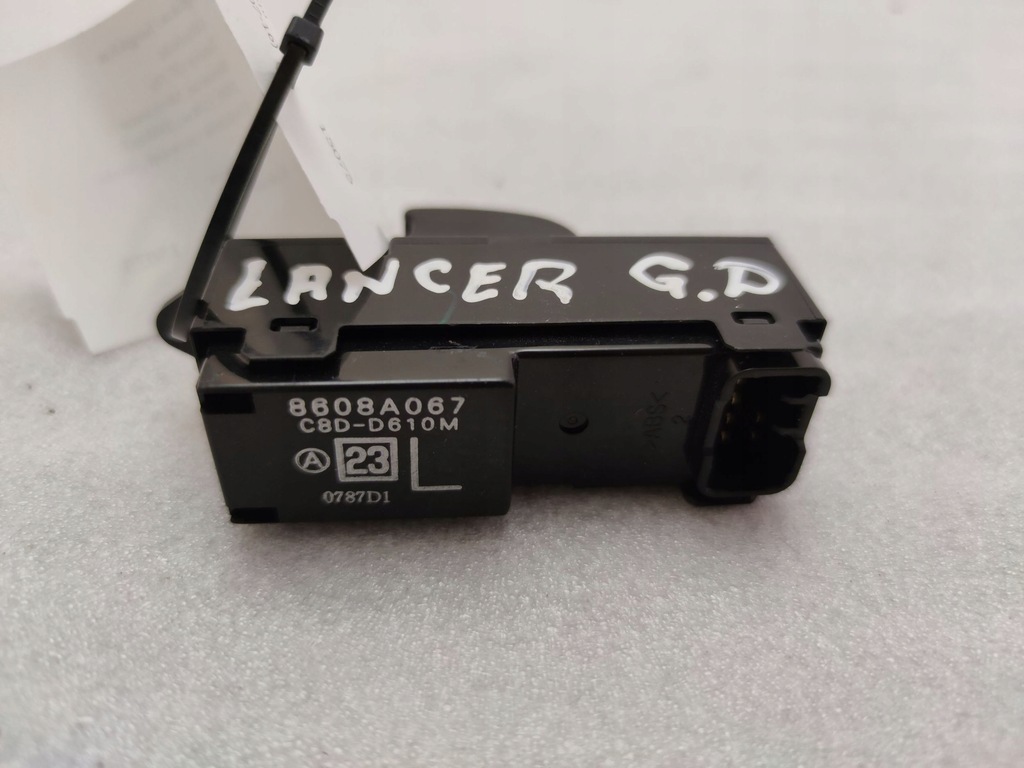 фото №1, Mitsubishi lancer x 2009 кнопки вікон