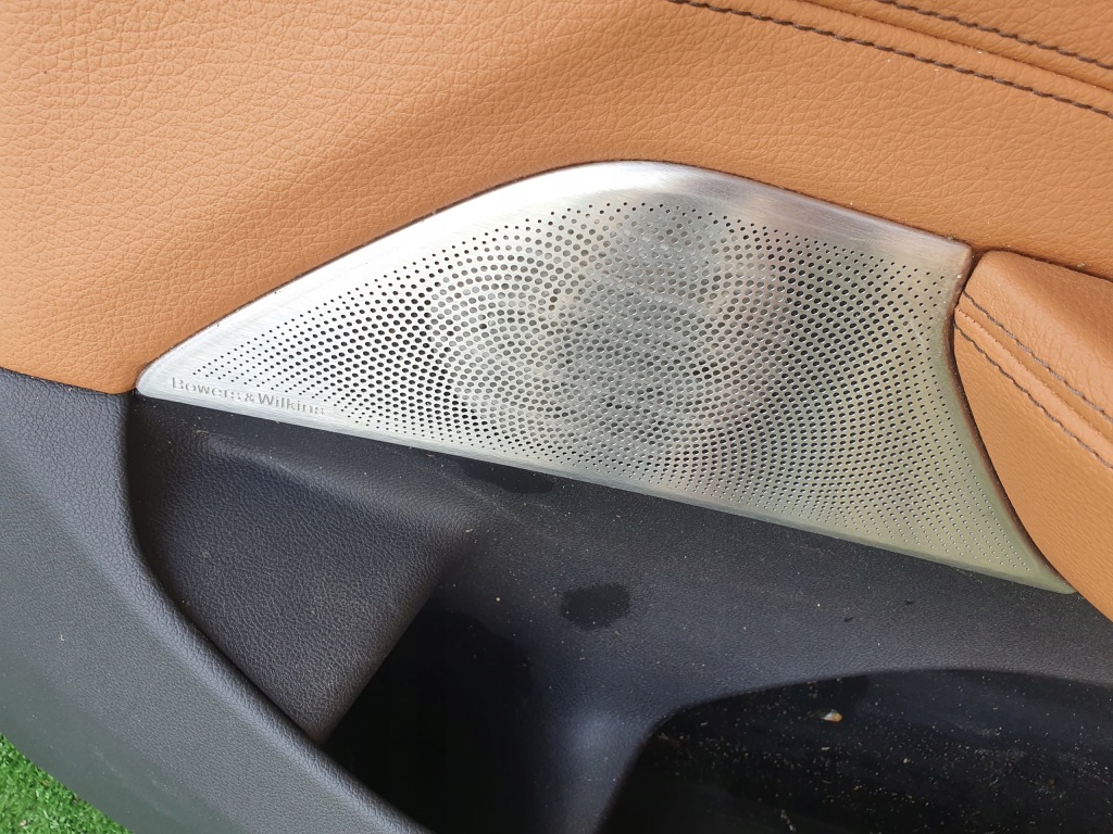 фото №2, Оббивка двері 6 g32 bowers & wilkins