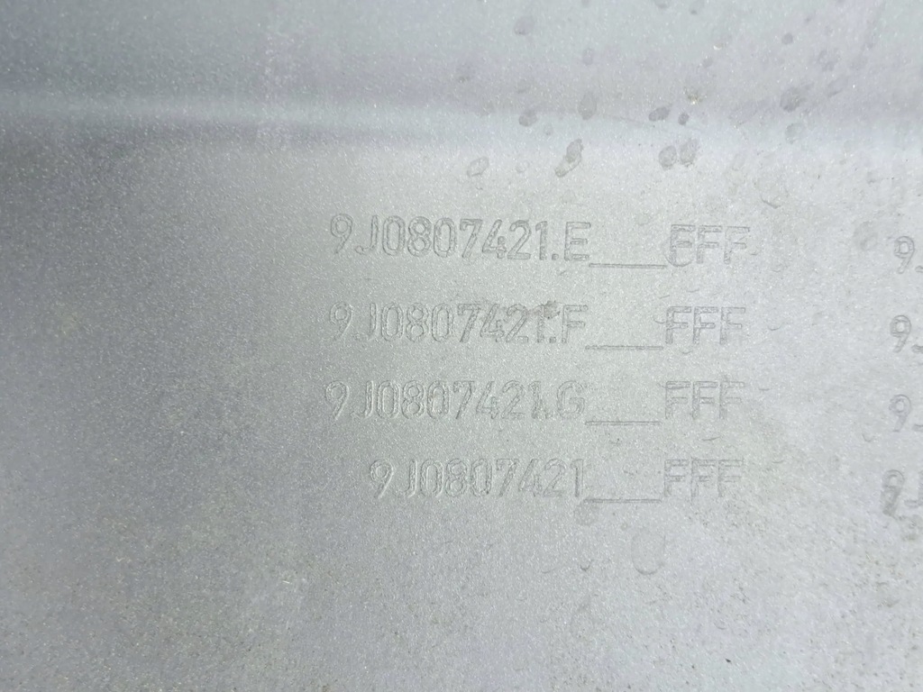 фото №6, Porsche taycan 9j1 бампер задний задняя 9j0807421e