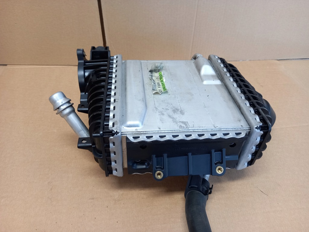 фото №7, Радіатор інтеркулер mercedesa w213 a654090606100 a6540108300