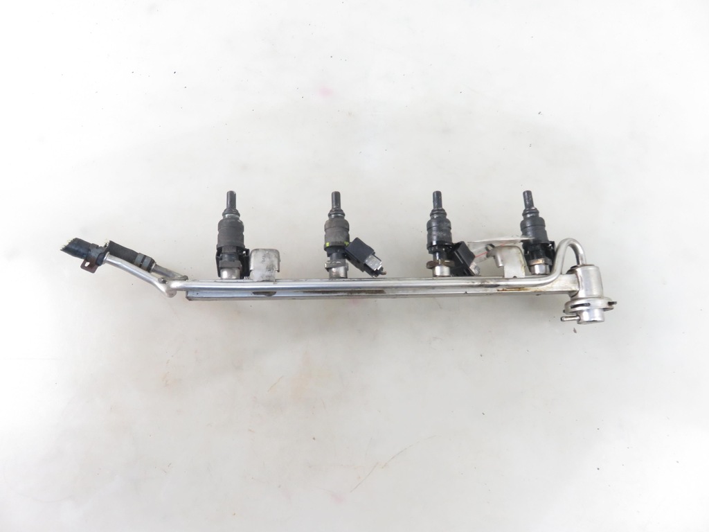 фото №7, Молдинг упорскування vw bora 1.8 06a906031d