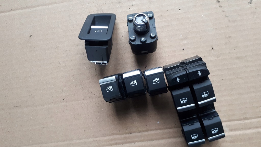 фото №1, A4 b9 8w панель кнопок окон хром зеркал