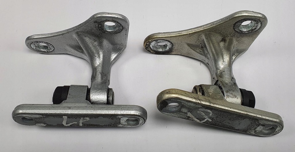 фото №1, Петлі двері лівий перед mercedes w203 europa