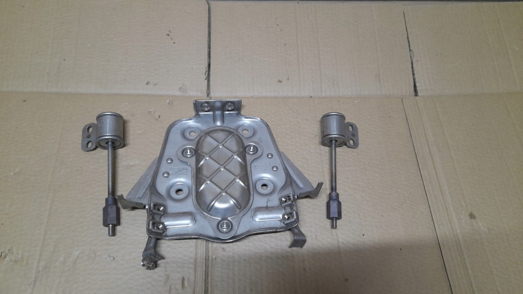 Купити Кронштейн кронштейн глушника porsche boxster cayman 982